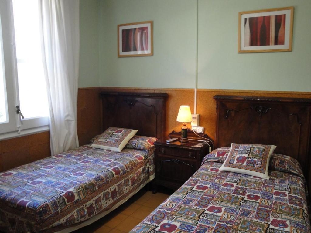 Hostal Valls Barselona Oda fotoğraf