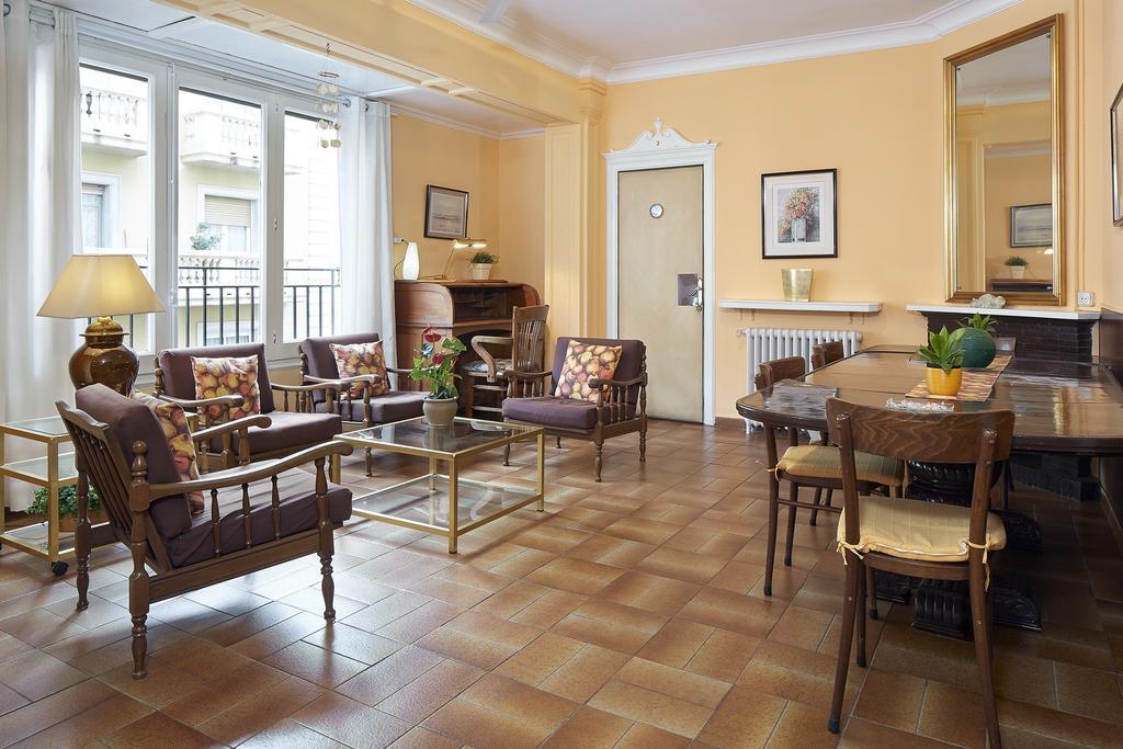 Hostal Valls Barselona Dış mekan fotoğraf