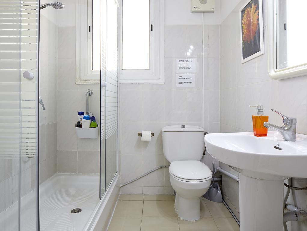 Hostal Valls Barselona Dış mekan fotoğraf