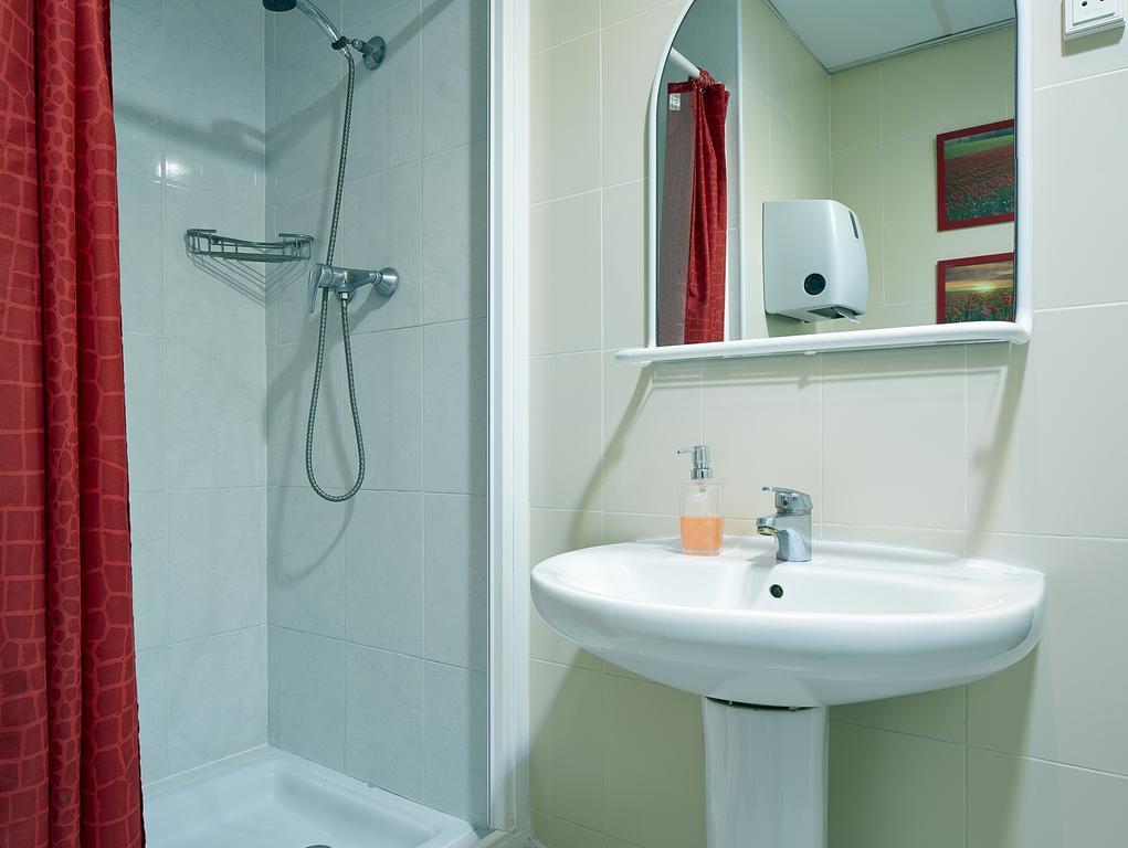 Hostal Valls Barselona Dış mekan fotoğraf